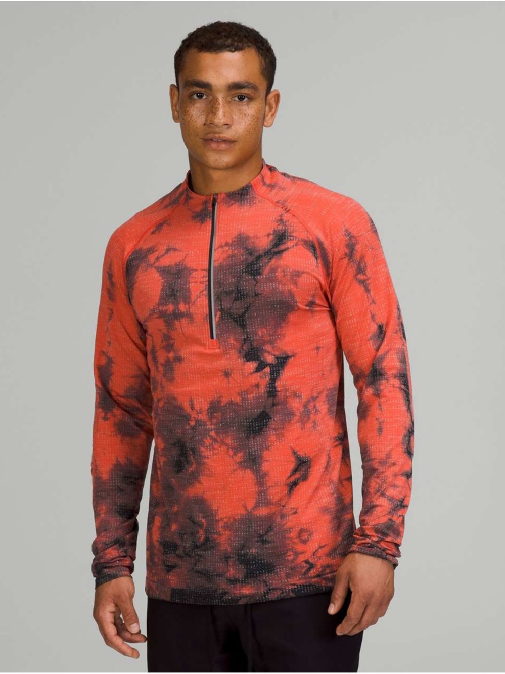 Lulu Metal Vent Tech 1/2 Zip 2.0
Disconnect Marble Dye Red Graphite Grey-L